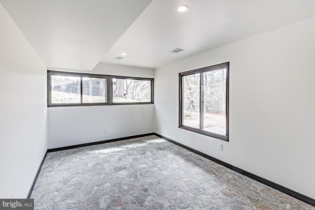 10 YORKRIDGE TRL, Hockessin, DE 19707