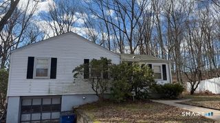 1 Long Hill Terrace, New Haven, CT 06515