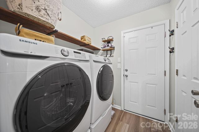 8409 Ewen Circle, Charlotte, NC 28269