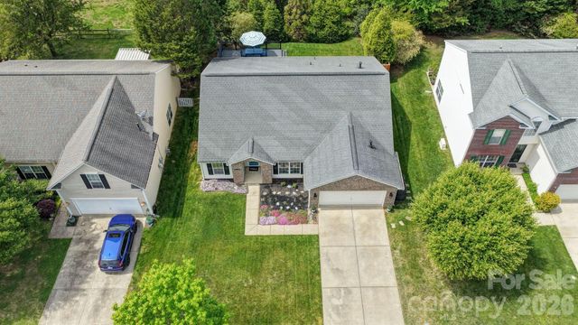 8409 Ewen Circle, Charlotte, NC 28269