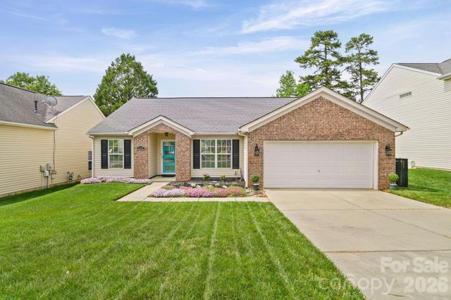 8409 Ewen Circle, Charlotte, NC 28269