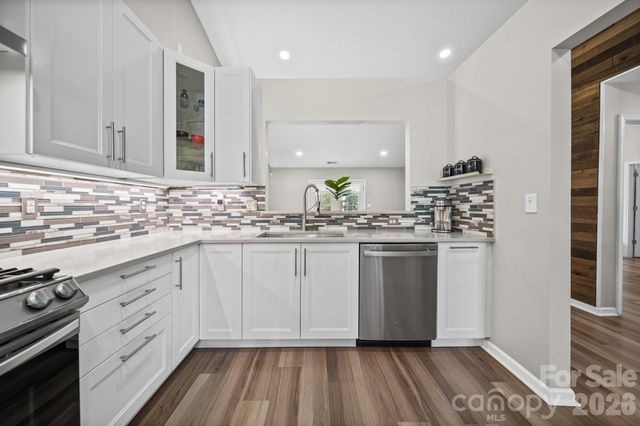 8409 Ewen Circle, Charlotte, NC 28269