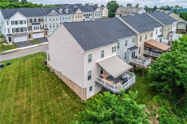 2194 Shawnee Drive, South Strabane, PA 15301