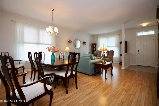 74 Robin Lane, Barnegat, NJ 08005