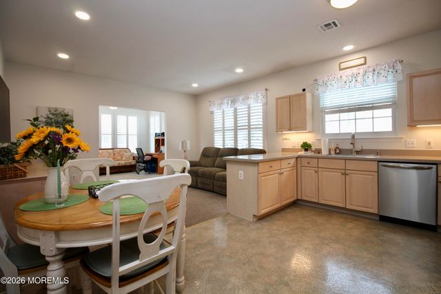 74 Robin Lane, Barnegat, NJ 08005