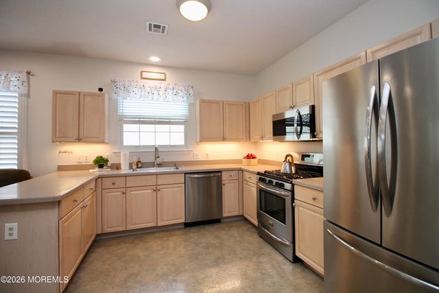 74 Robin Lane, Barnegat, NJ 08005
