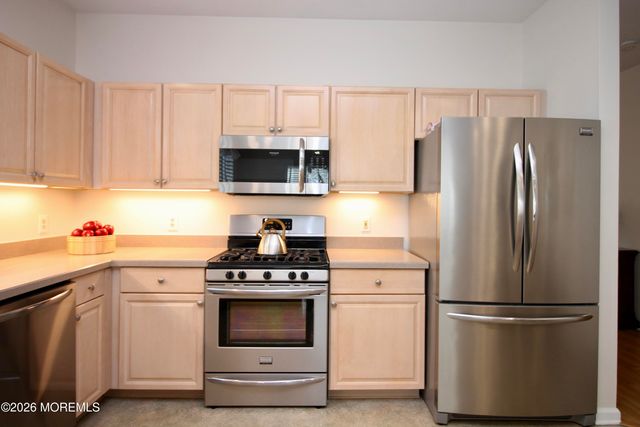 74 Robin Lane, Barnegat, NJ 08005
