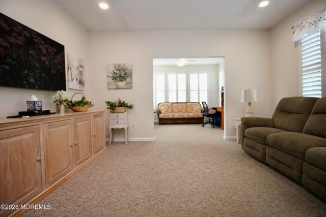 74 Robin Lane, Barnegat, NJ 08005