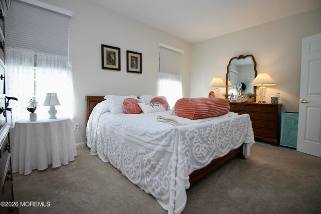 74 Robin Lane, Barnegat, NJ 08005