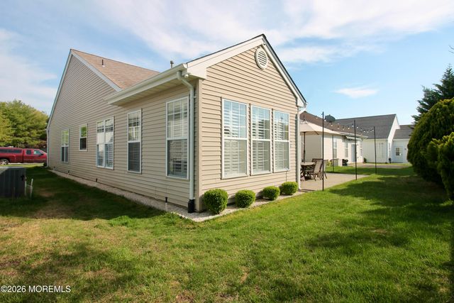 74 Robin Lane, Barnegat, NJ 08005