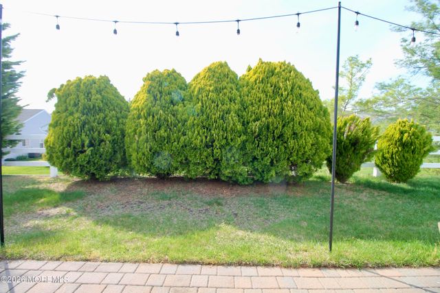 74 Robin Lane, Barnegat, NJ 08005
