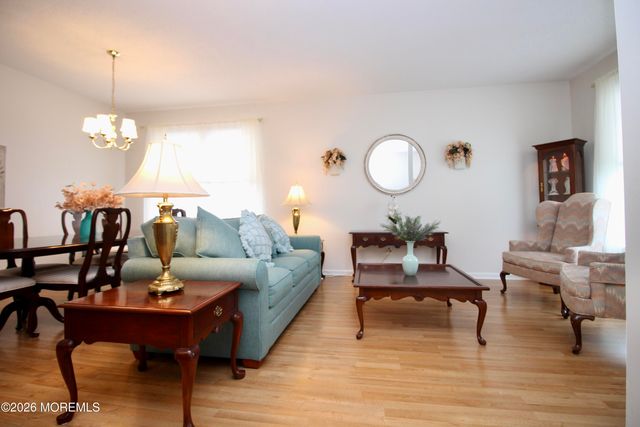 74 Robin Lane, Barnegat, NJ 08005