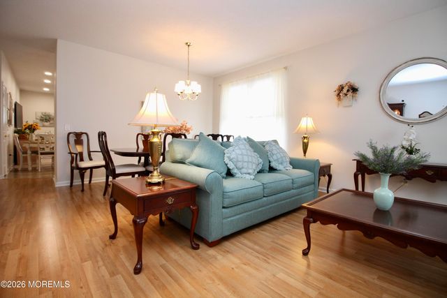 74 Robin Lane, Barnegat, NJ 08005