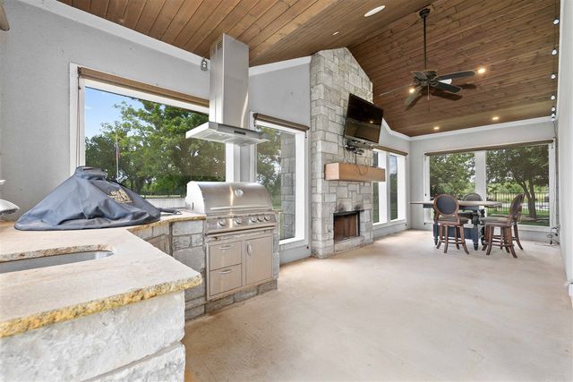 7530 Safe Harbor DR, Brownwood, TX 76801