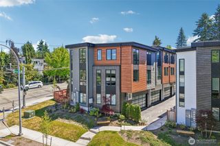 117 6th Street #E, Kirkland, WA 98033