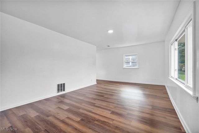 883 Kickapoo Avenue, Akron, OH 44305