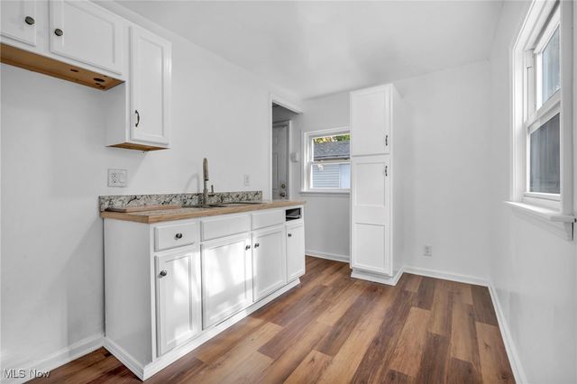 883 Kickapoo Avenue, Akron, OH 44305