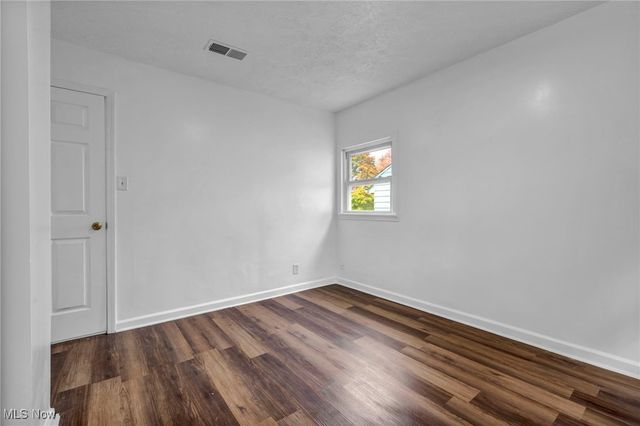 883 Kickapoo Avenue, Akron, OH 44305