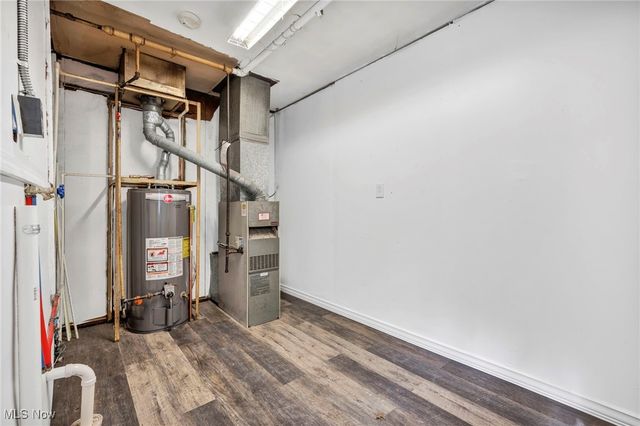 883 Kickapoo Avenue, Akron, OH 44305