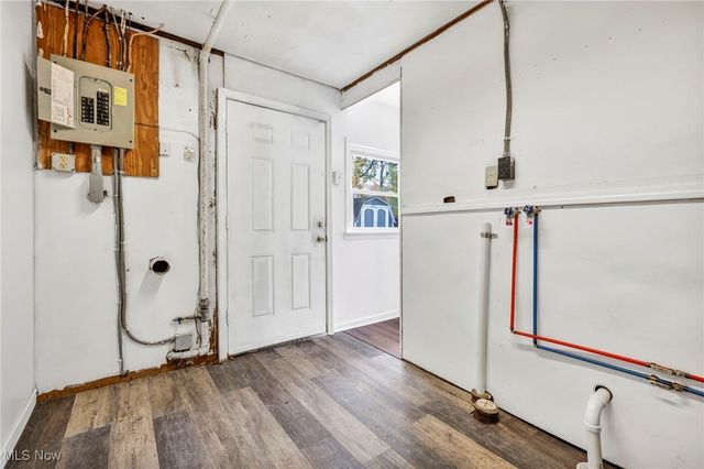 883 Kickapoo Avenue, Akron, OH 44305