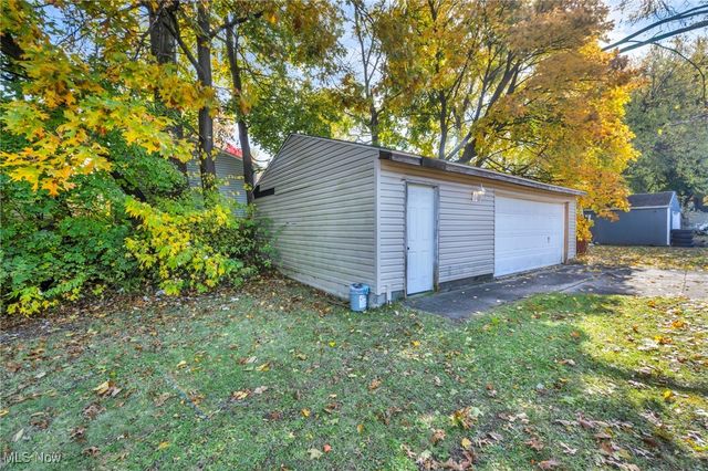 883 Kickapoo Avenue, Akron, OH 44305