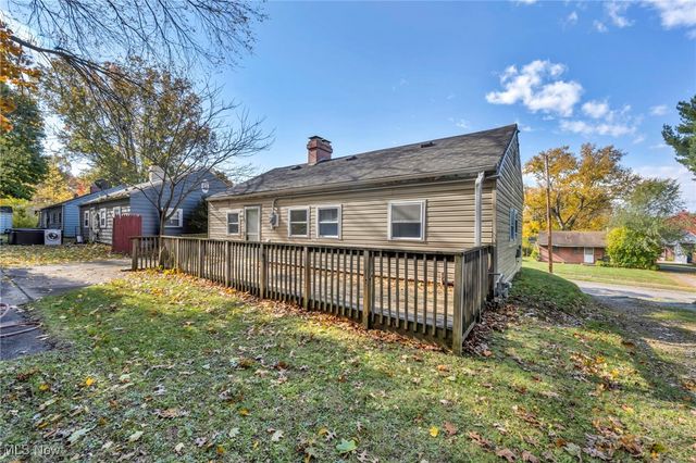 883 Kickapoo Avenue, Akron, OH 44305