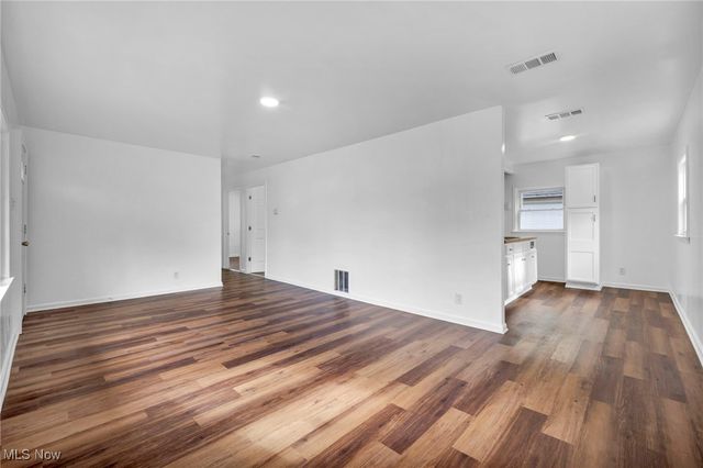 883 Kickapoo Avenue, Akron, OH 44305