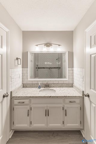 2043 Woodlawn Drive SW 2043, Huntsville, AL 35802