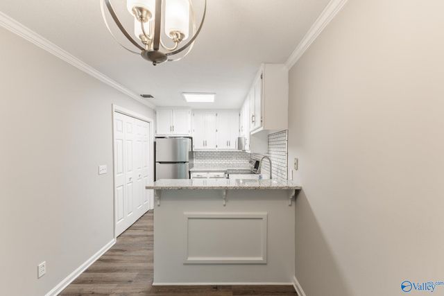 2043 Woodlawn Drive SW 2043, Huntsville, AL 35802