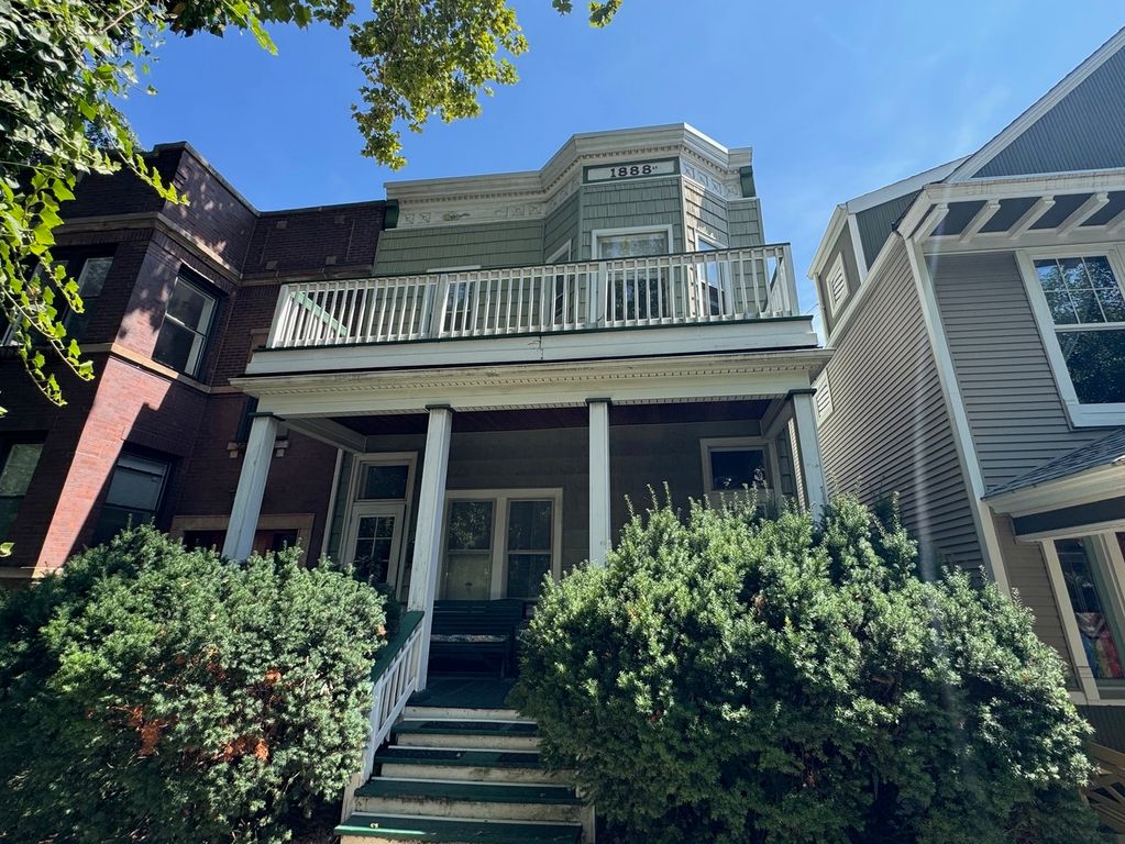 3933 N Ravenswood Avenue, Chicago, IL 60613 — exterior