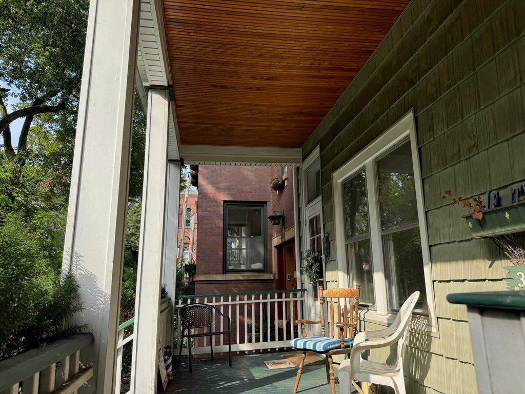 3933 N Ravenswood Avenue, Chicago, IL 60613 — photo 2