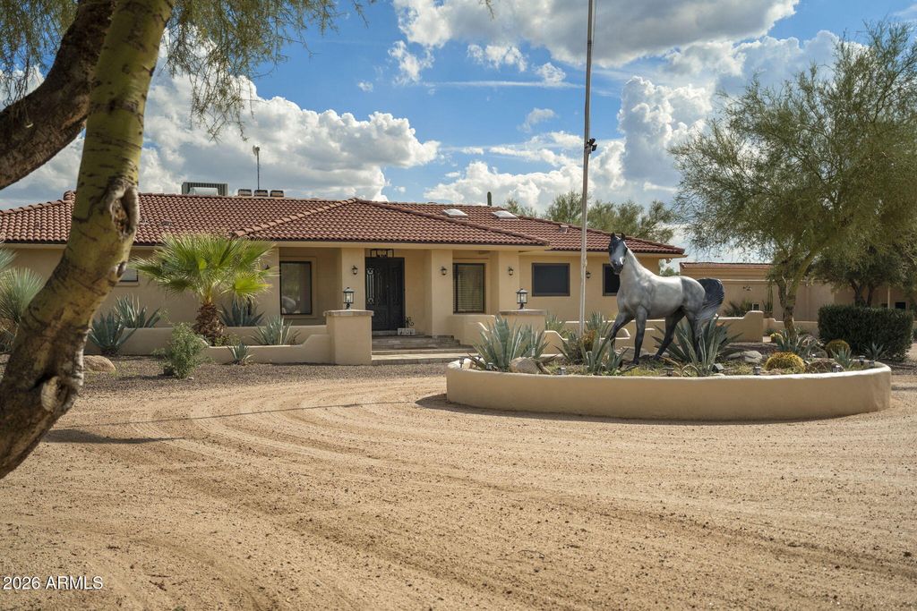 6835 E PEAK VIEW Road, Scottsdale, AZ 85266 — photo 3