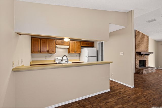 117 Deerglen Ave, Universal City, TX 78148