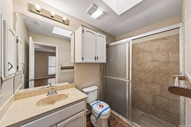 117 Deerglen Ave, Universal City, TX 78148