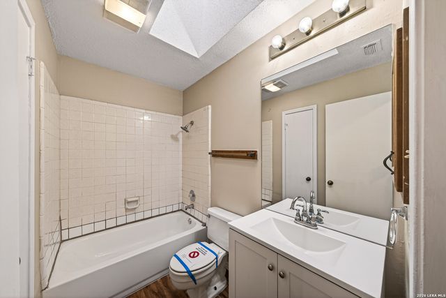 117 Deerglen Ave, Universal City, TX 78148