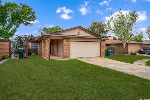 117 Deerglen Ave, Universal City, TX 78148