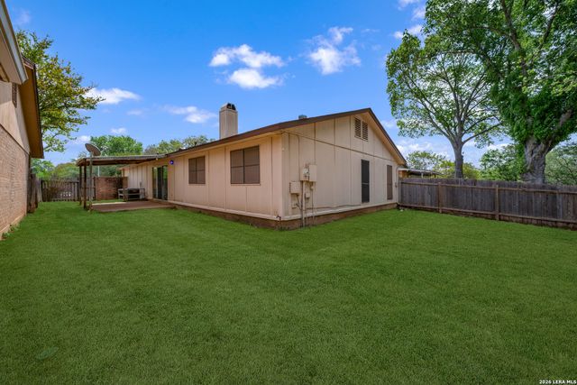 117 Deerglen Ave, Universal City, TX 78148