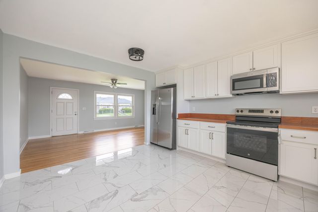 302 Robin Road, Paris, KY 40361