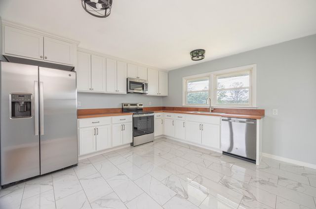 302 Robin Road, Paris, KY 40361