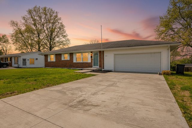 302 Robin Road, Paris, KY 40361