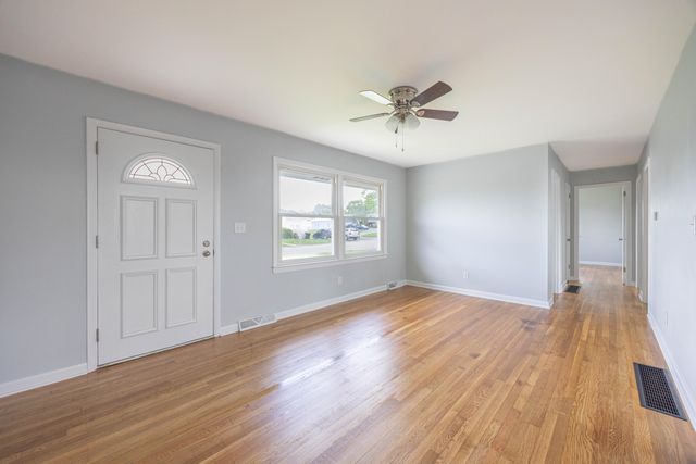 302 Robin Road, Paris, KY 40361