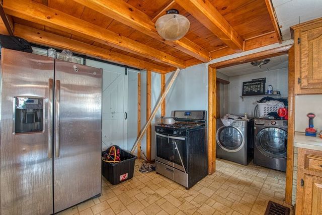 22 Ocean Ave, Hanson, MA 02341