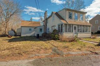 22 Ocean Ave, Hanson, MA 02341