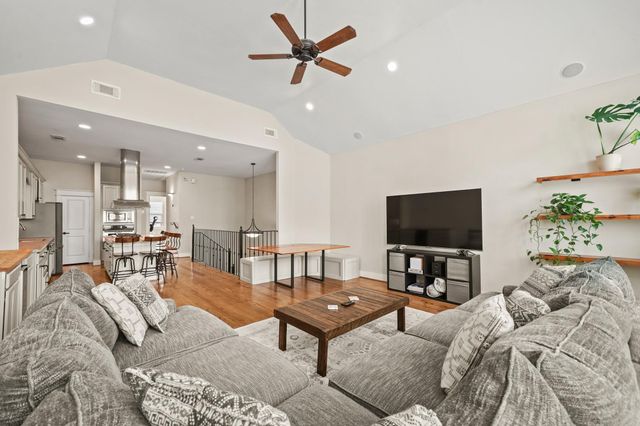 5224 Nett Street A, Houston, TX 77007