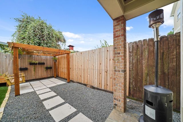 5224 Nett Street A, Houston, TX 77007