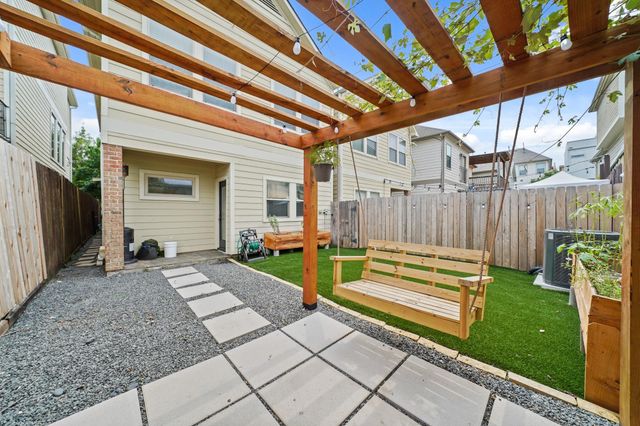 5224 Nett Street A, Houston, TX 77007