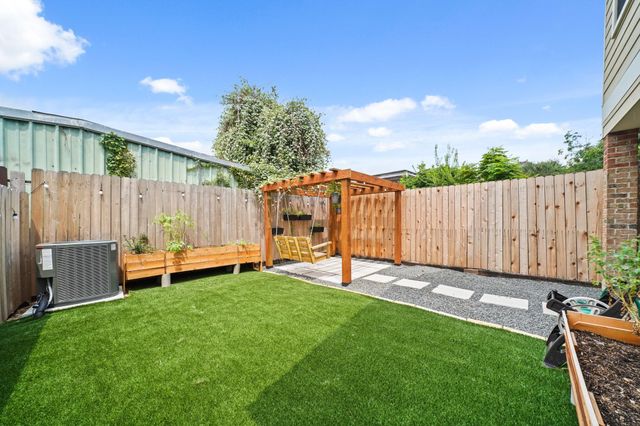 5224 Nett Street A, Houston, TX 77007