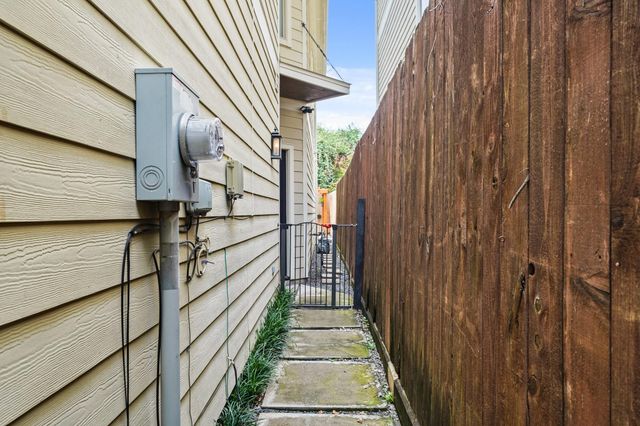 5224 Nett Street A, Houston, TX 77007