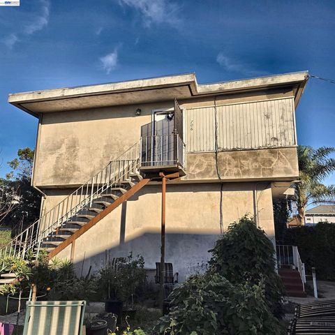 708 30Th St, Oakland, CA 94609