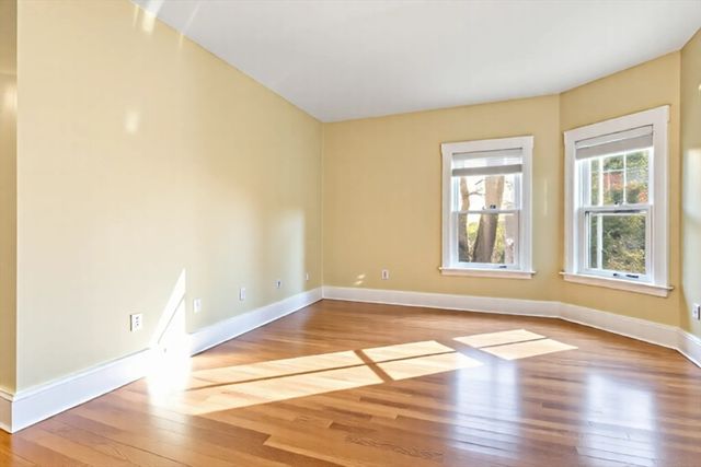 59-R Ellery St, Cambridge, MA 02138